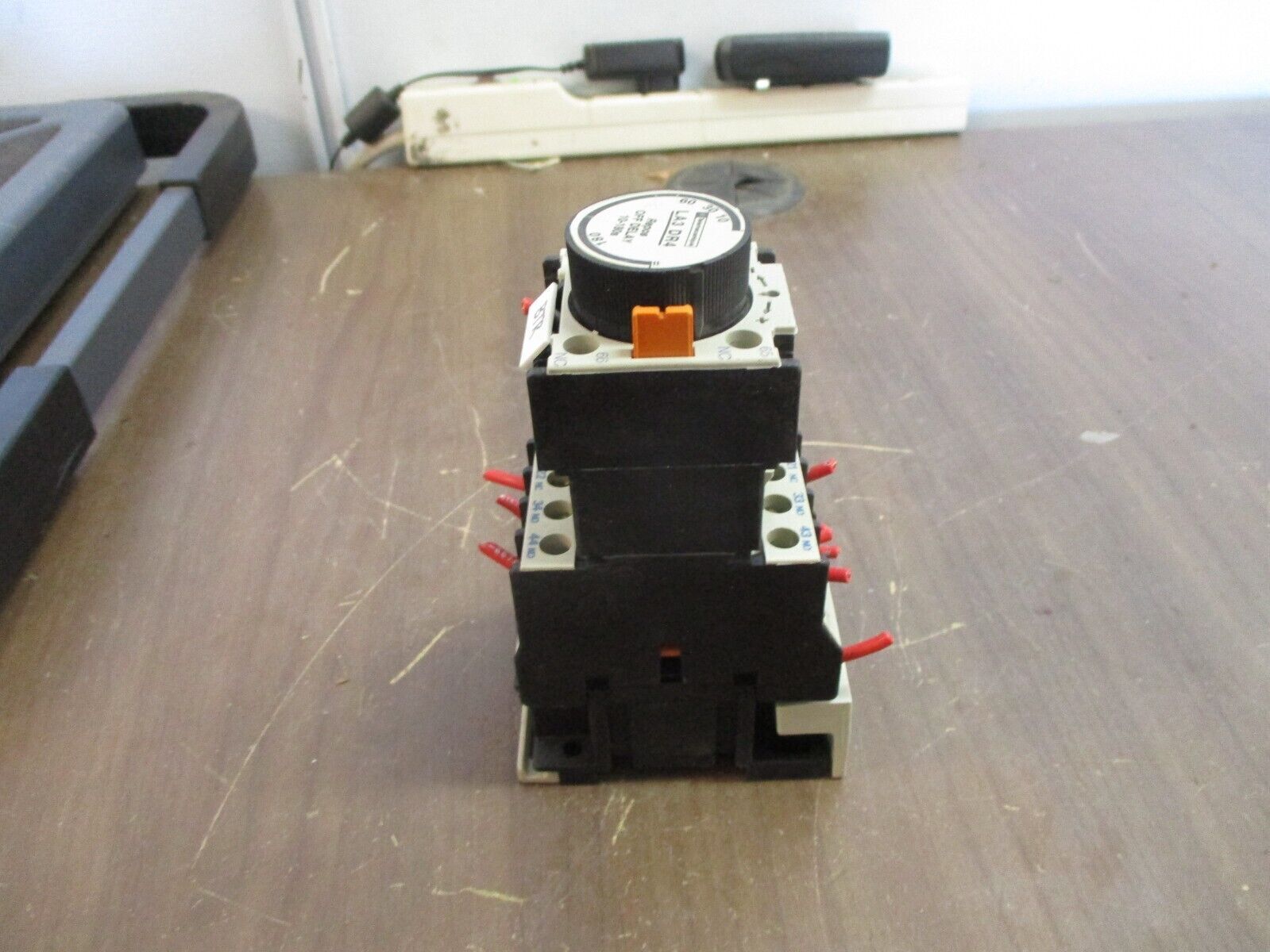 Telemecanique Time Delay Relay LA3 DR4 Off Delay: 10-180s 120V Coil 10A 600V