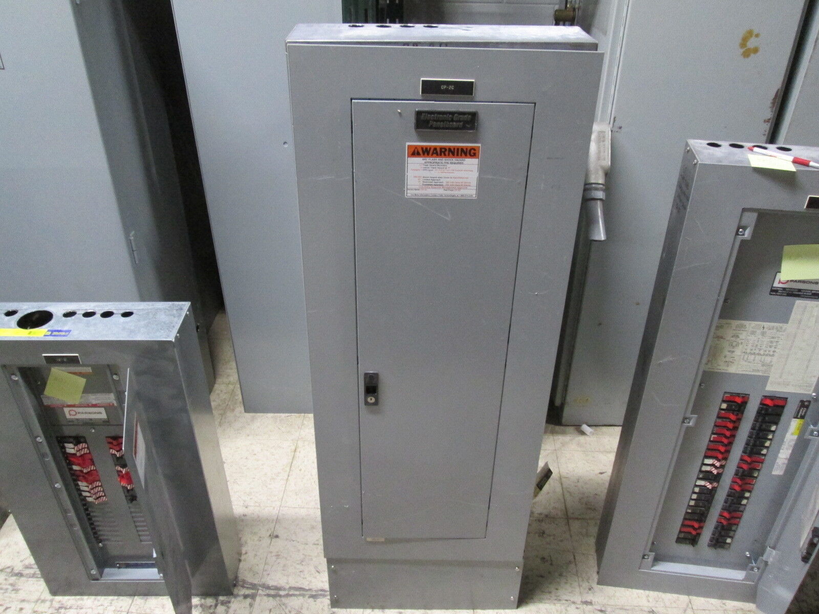 GE Main Lug Circuit Breaker Panel w/ Surge Suppressor AQU3422MBX 225A Max Used