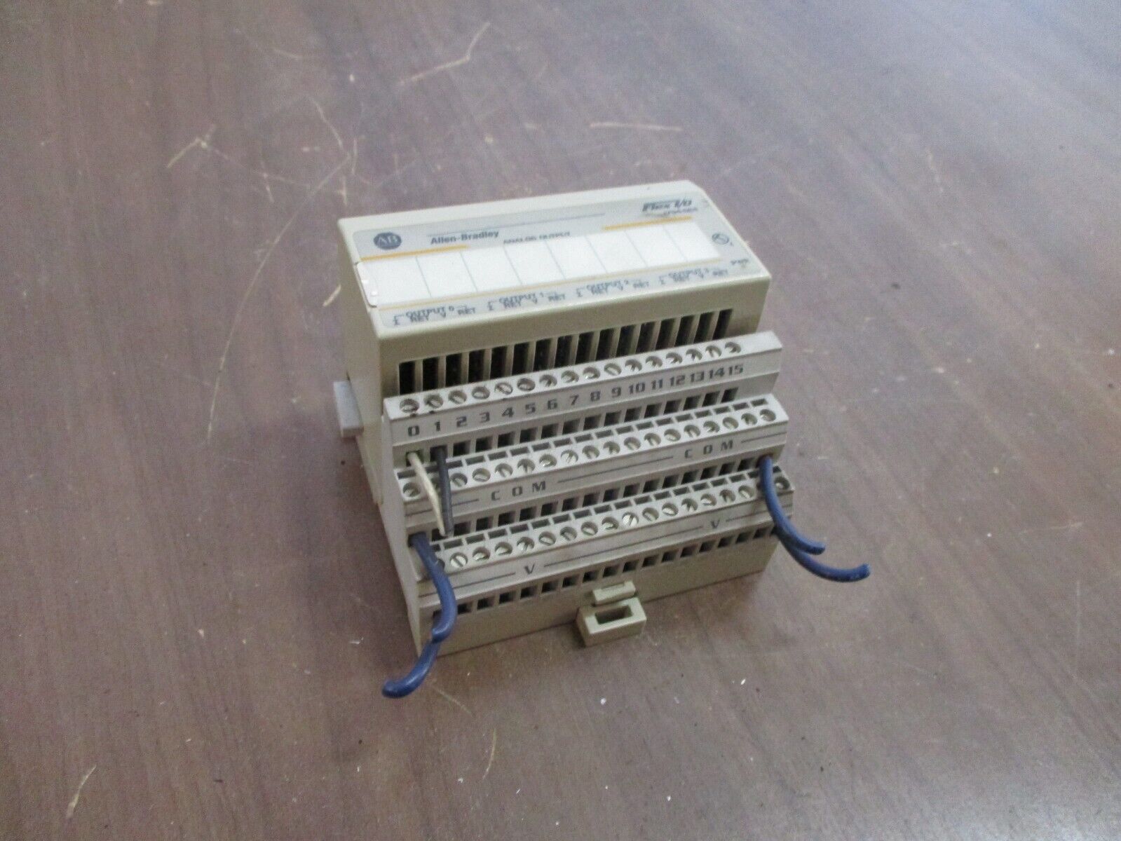 Allen-Bradley Analog Output Module 1794-OE4 *Cracked* Used