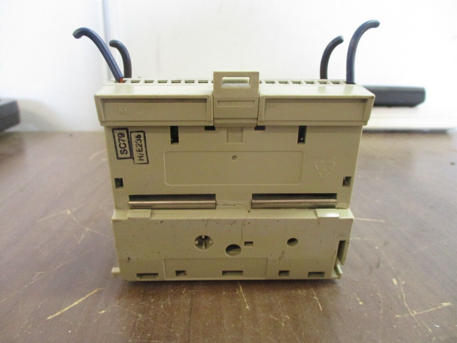 Allen-Bradley Analog Output Module 1794-OE4 *Cracked* Used