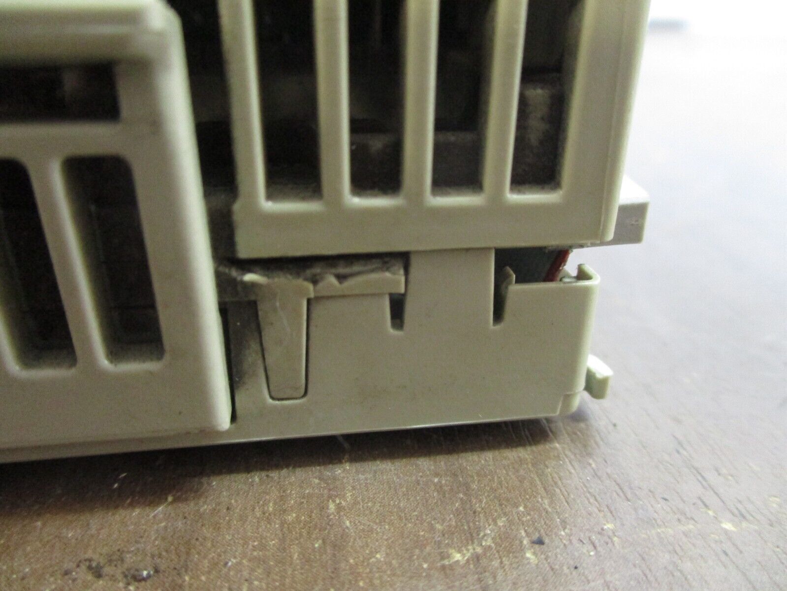 Allen-Bradley Analog Output Module 1794-OE4 *Cracked* Used