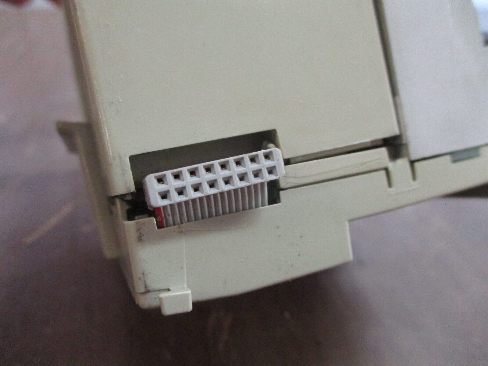 Allen-Bradley Analog Output Module 1794-OE4 *Cracked* Used