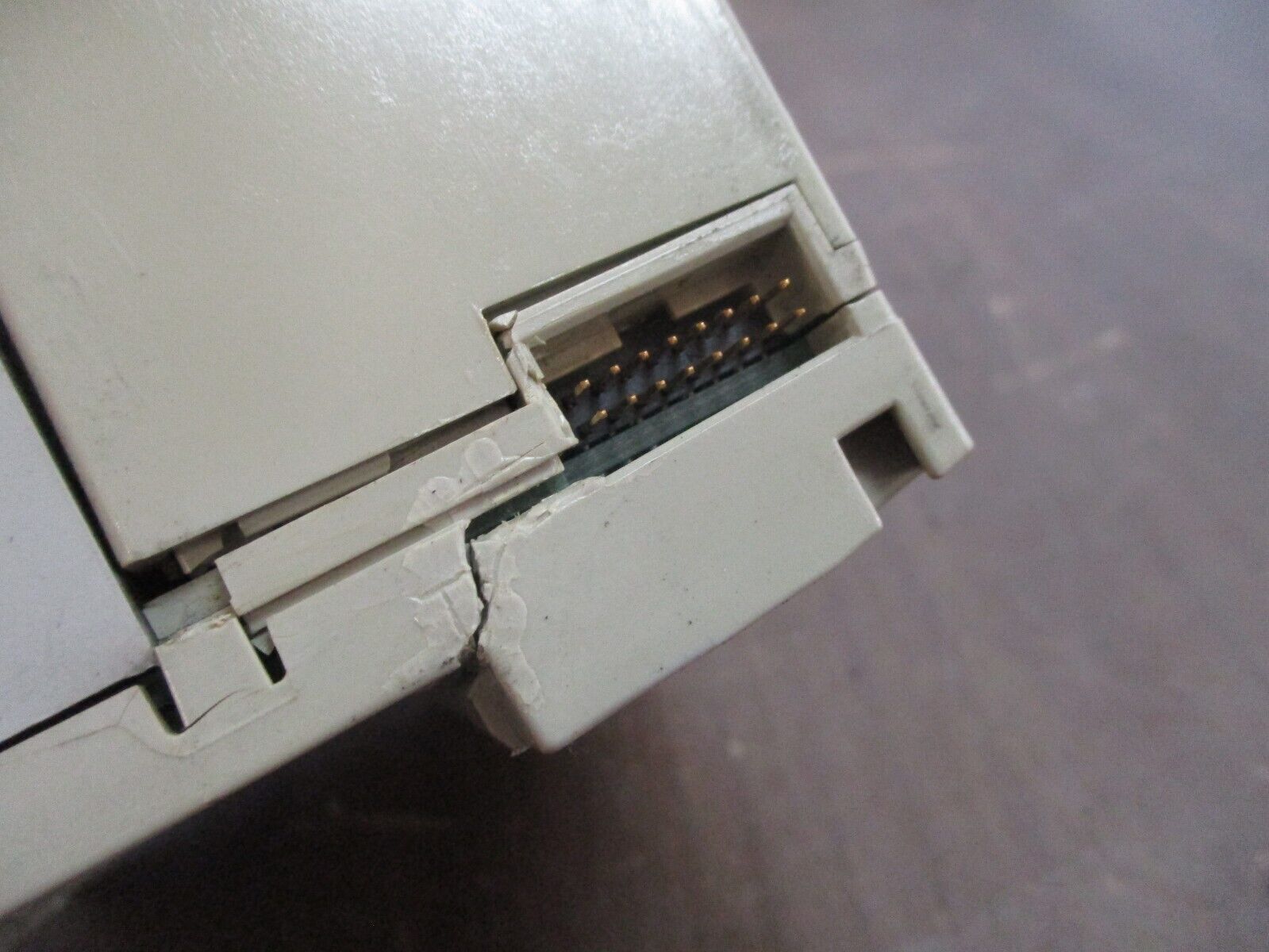 Allen-Bradley Analog Output Module 1794-OE4 *Cracked* Used