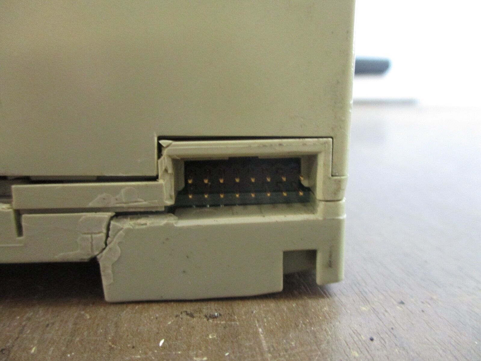 Allen-Bradley Analog Output Module 1794-OE4 *Cracked* Used