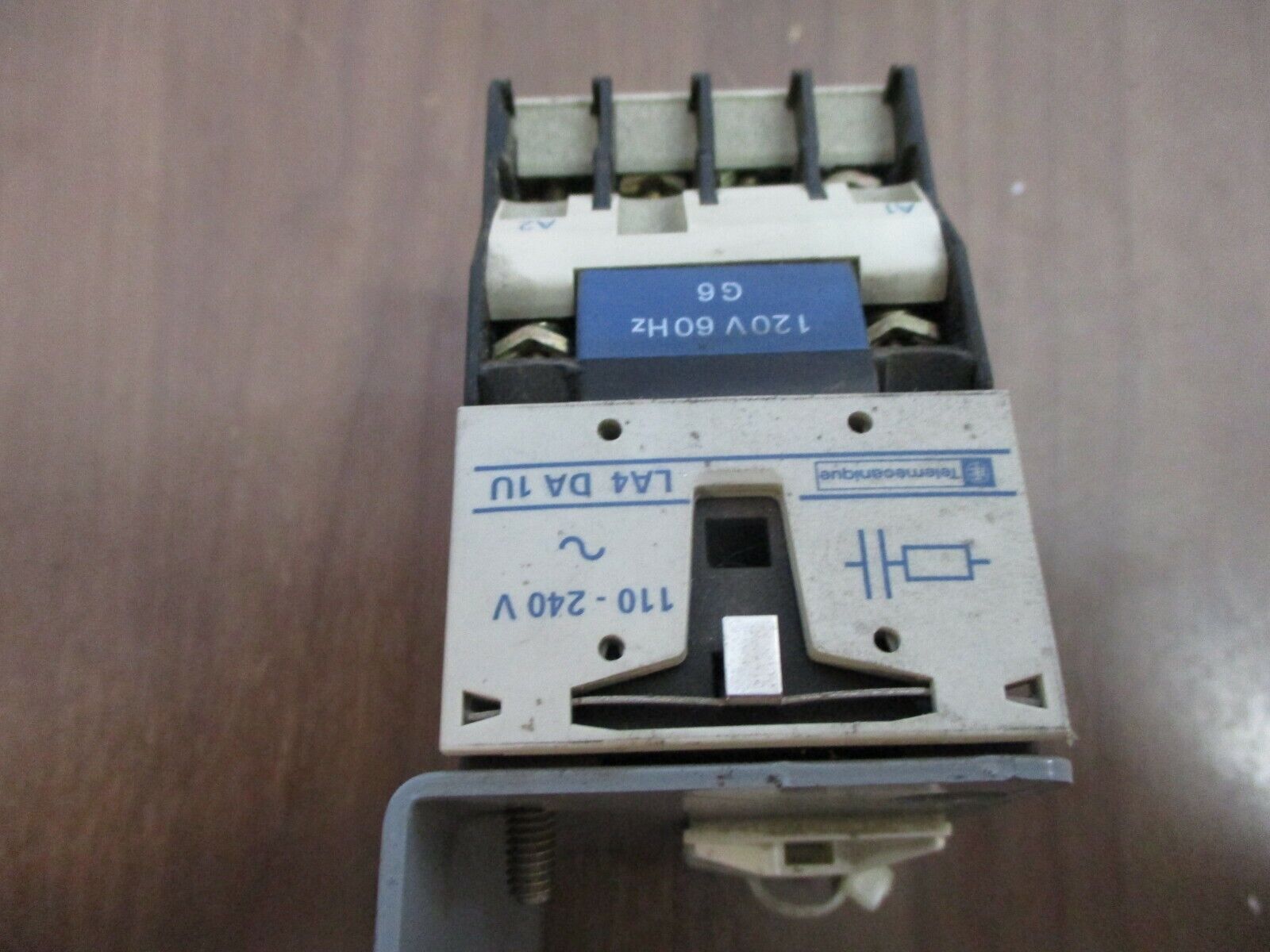 Telemecanique Contactor CA2 DN 22 120V Coil 600V w/ Suppressor Module Used