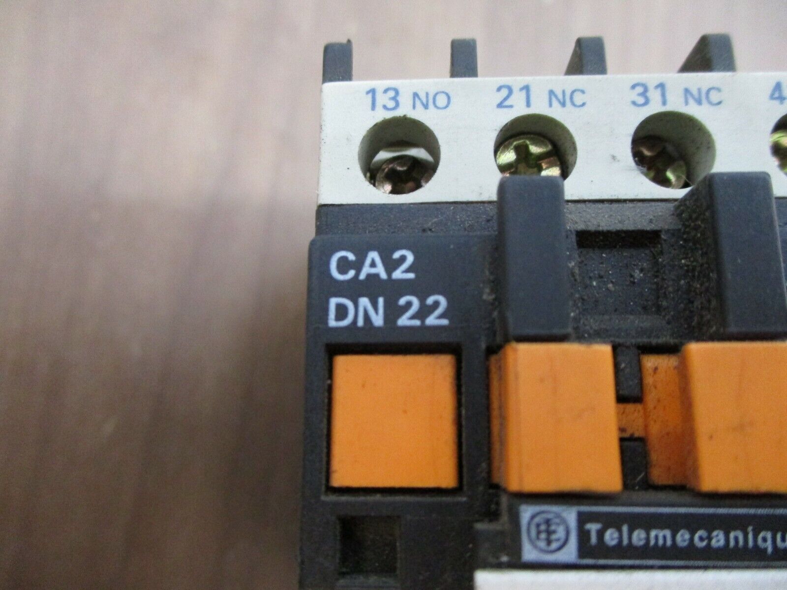 Telemecanique Contactor CA2 DN 22 120V Coil 600V w/ Suppressor Module Used