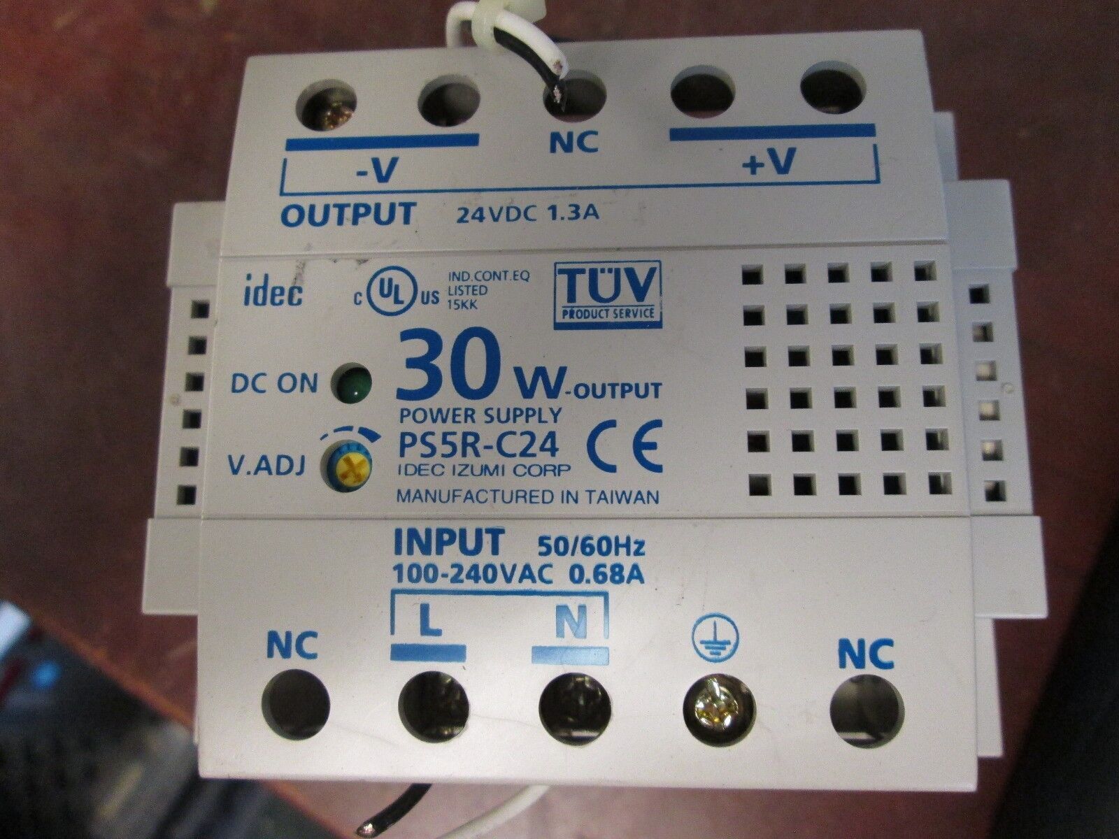 IDEC Power Supply PS5R-C24 In: 100-240VAC 0.68A 50/60Hz Out: 24VDC 1.3A Used
