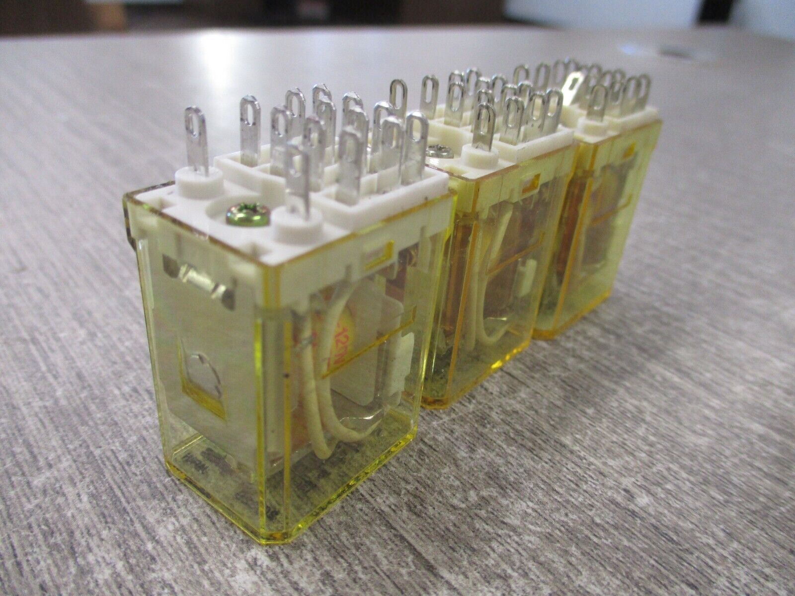 idec Relay RY4S-U 120VAC *Lot of 3* Used