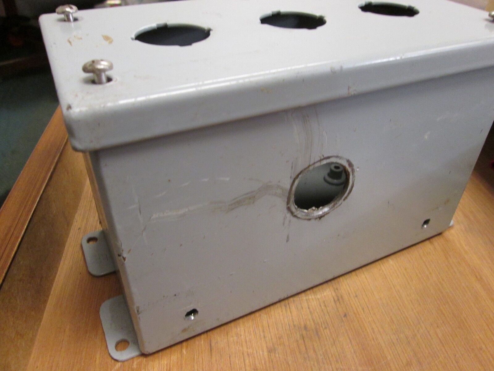 Hammond Double Deep Push Button Station 1437C 3 Hole Used