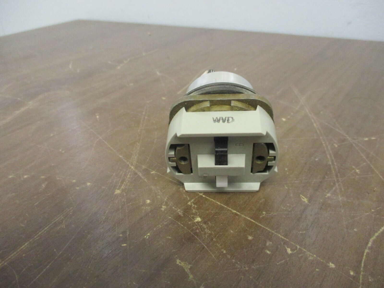 Allen-Bradley Selector Switch 800T-H2 Ser. T Type 4,13 *No Contact Block* Used