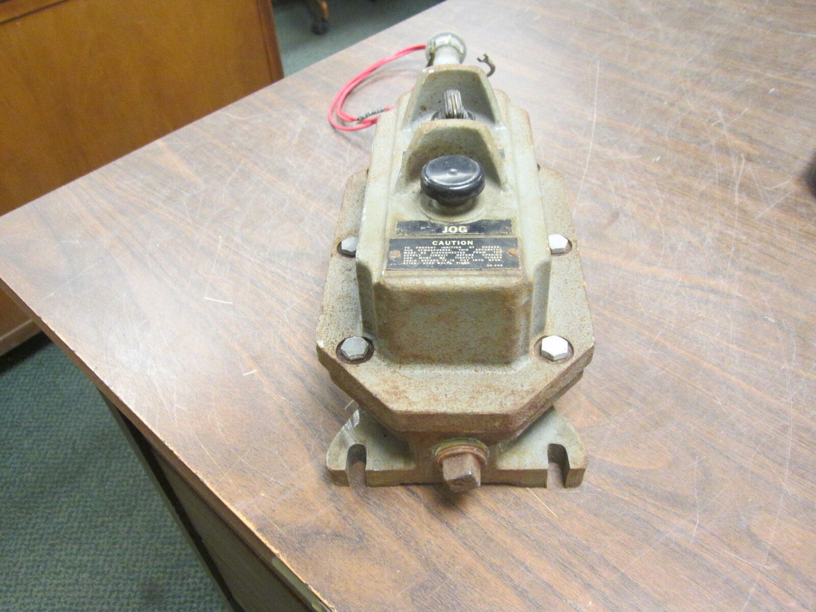 Cutler-Hammer Explosion Proof Push Button Station 10250H1751A 2-Position Used