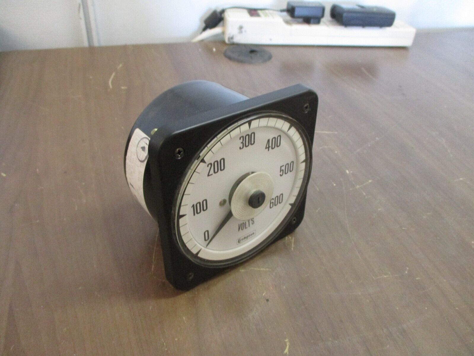 Crompton AC Voltmeter 077-05GA-PZSJ-C6 Range: 0-600V Used