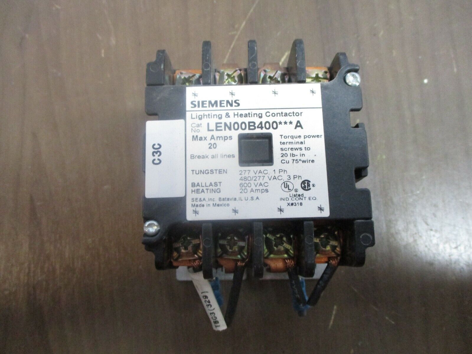 Siemens Lighting & Heating Contactor LEN00B400***A 120V Coil 20A 600V Used