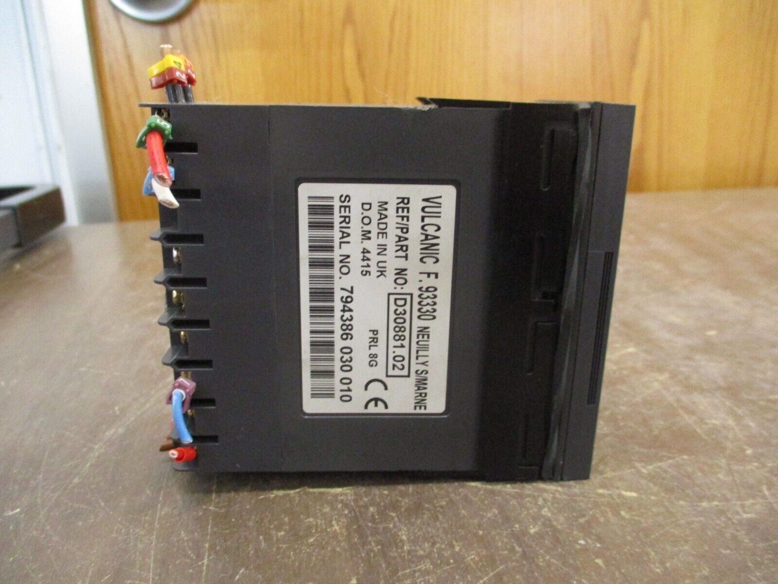 Vulcanic F.93330 Temperature Controller D30881.02 *Broken Bottom* Used