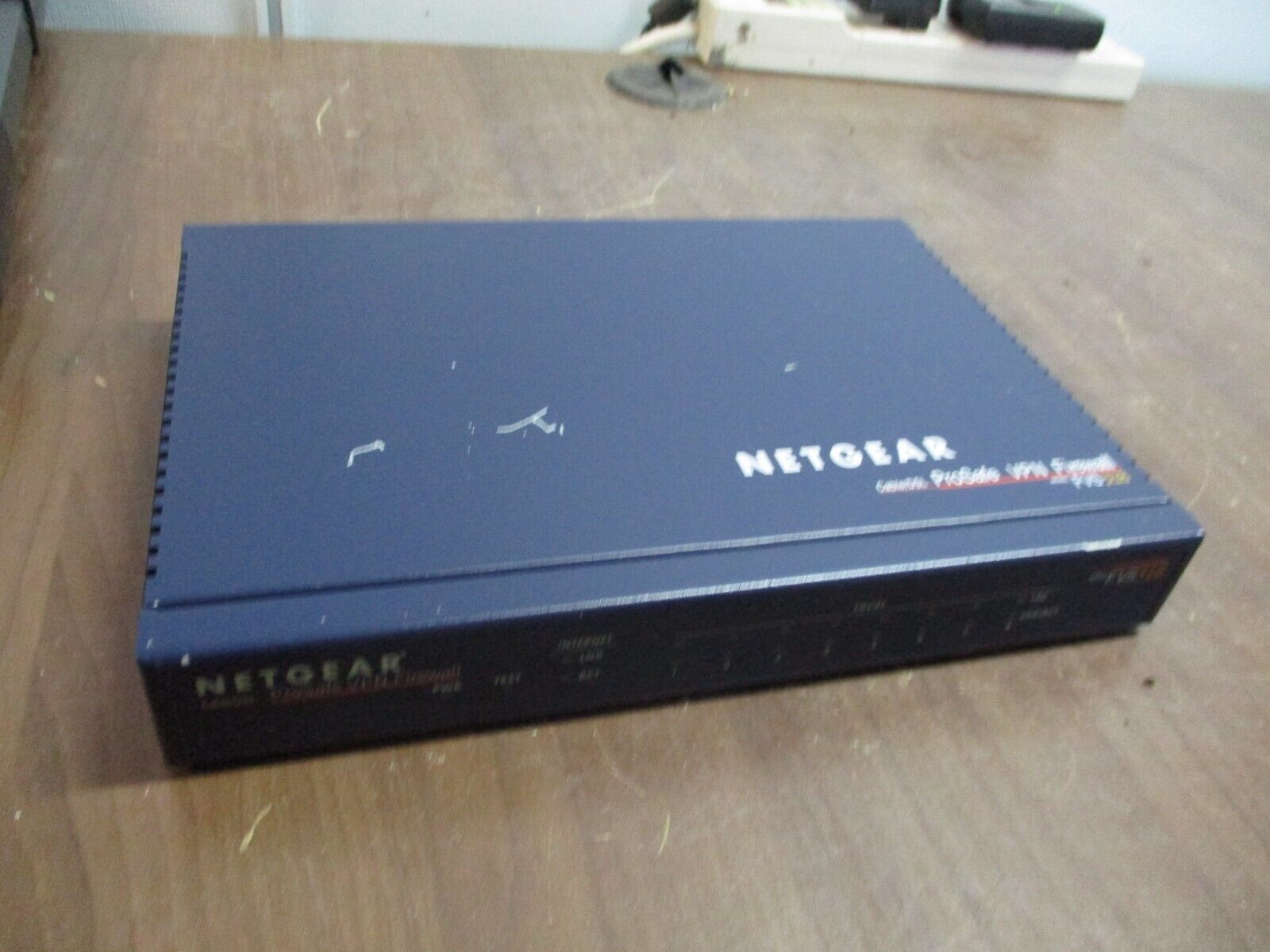 Netgear ProSafe VPN Firewall FVS318 8-Port Used