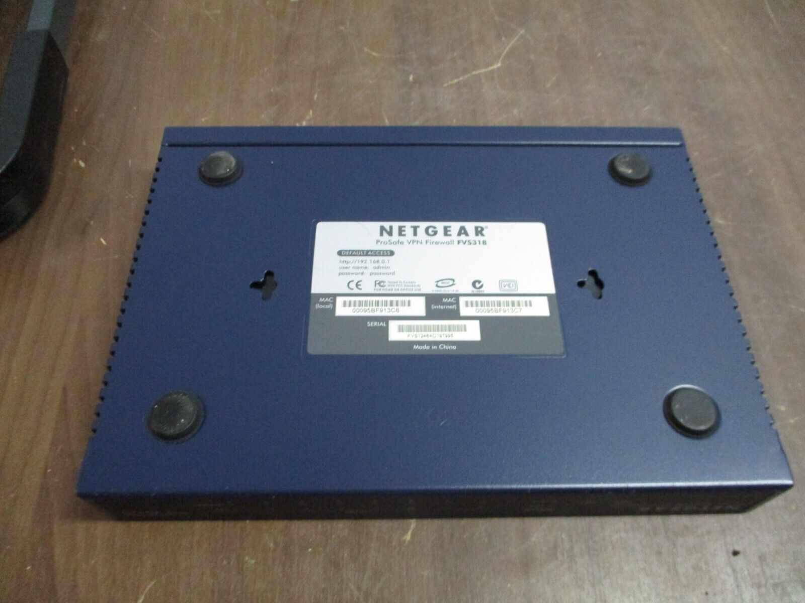 Netgear ProSafe VPN Firewall FVS318 8-Port Used
