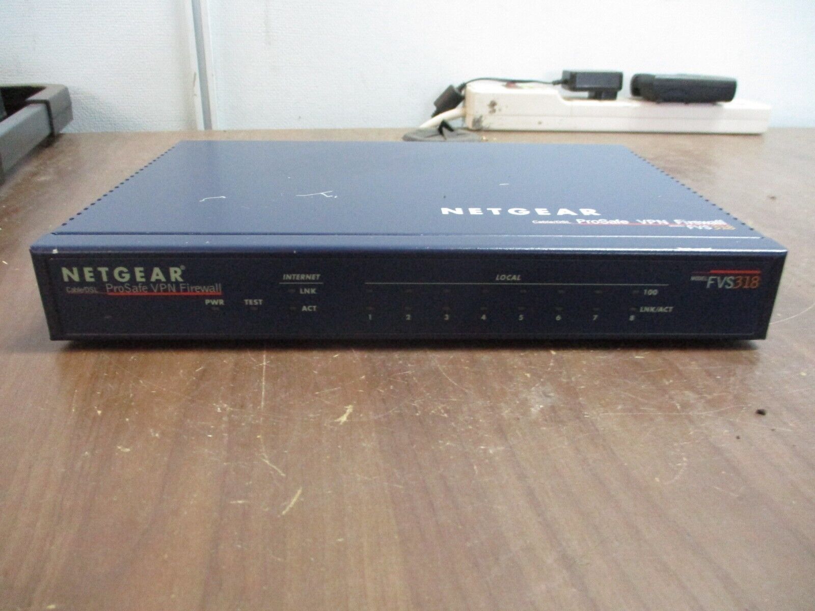 Netgear ProSafe VPN Firewall FVS318 8-Port Used