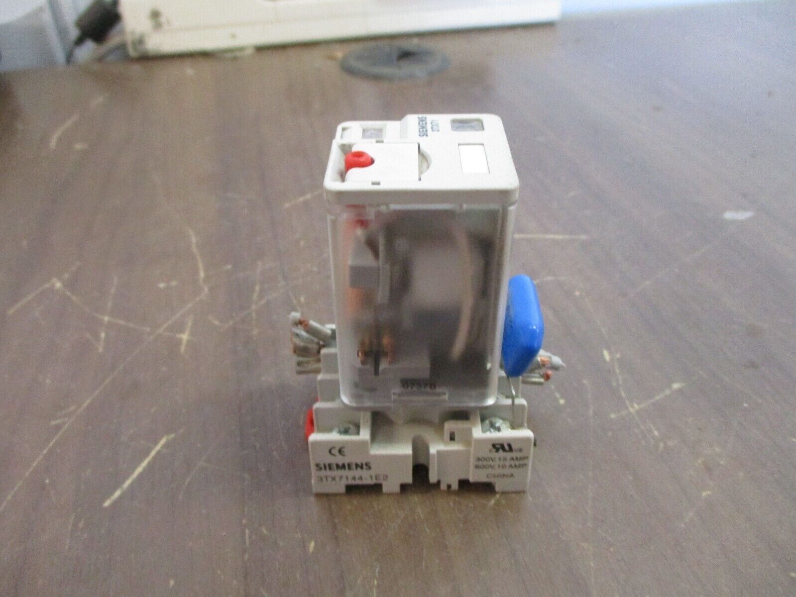 Siemens Relay 3TX7112-1LF13 120V Coil w/ Base Used