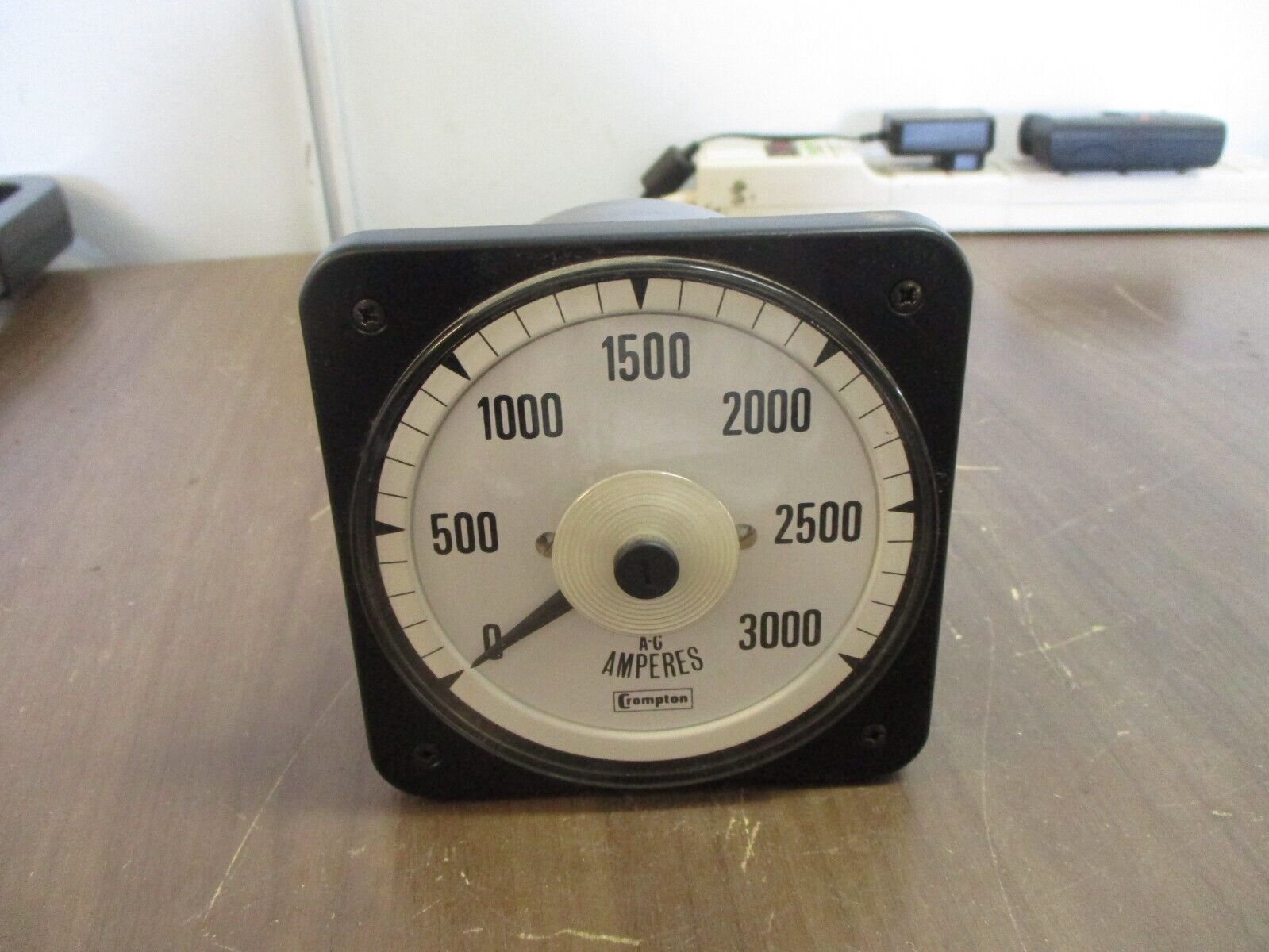 Crompton AC Ammeter 1955 077 05FA LSVA C6 Range: 0-3000A Used