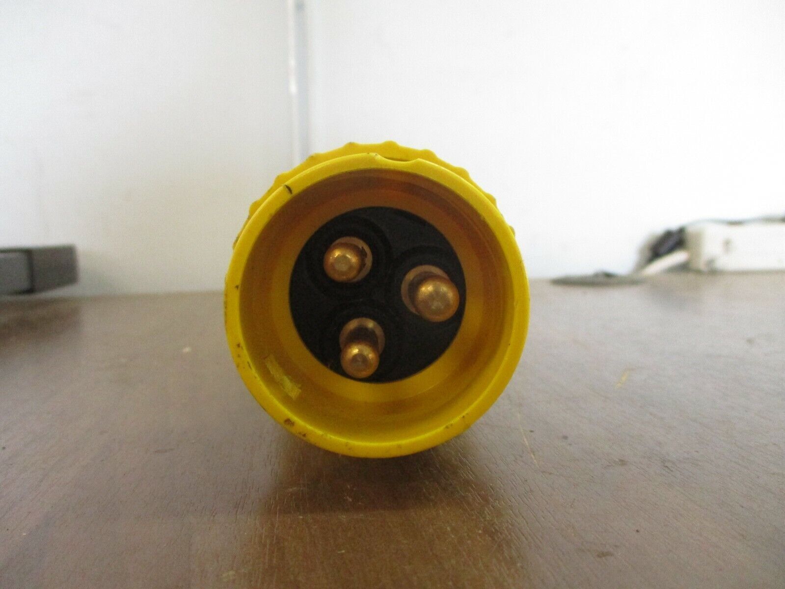 Thomas & Betts Russellstoll Plug 9P33U0 30A 600V Used
