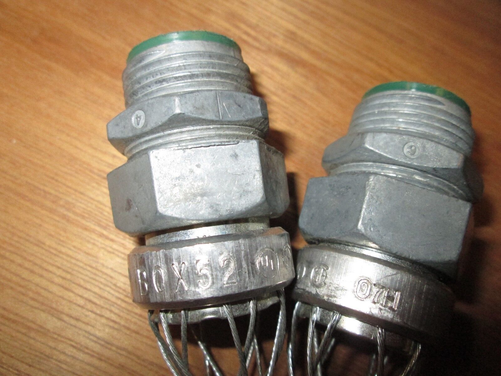 Flexcor kellems Grips BOX52 Lot of 2 Conduit 3/4" Wire Range .520-.730" Used