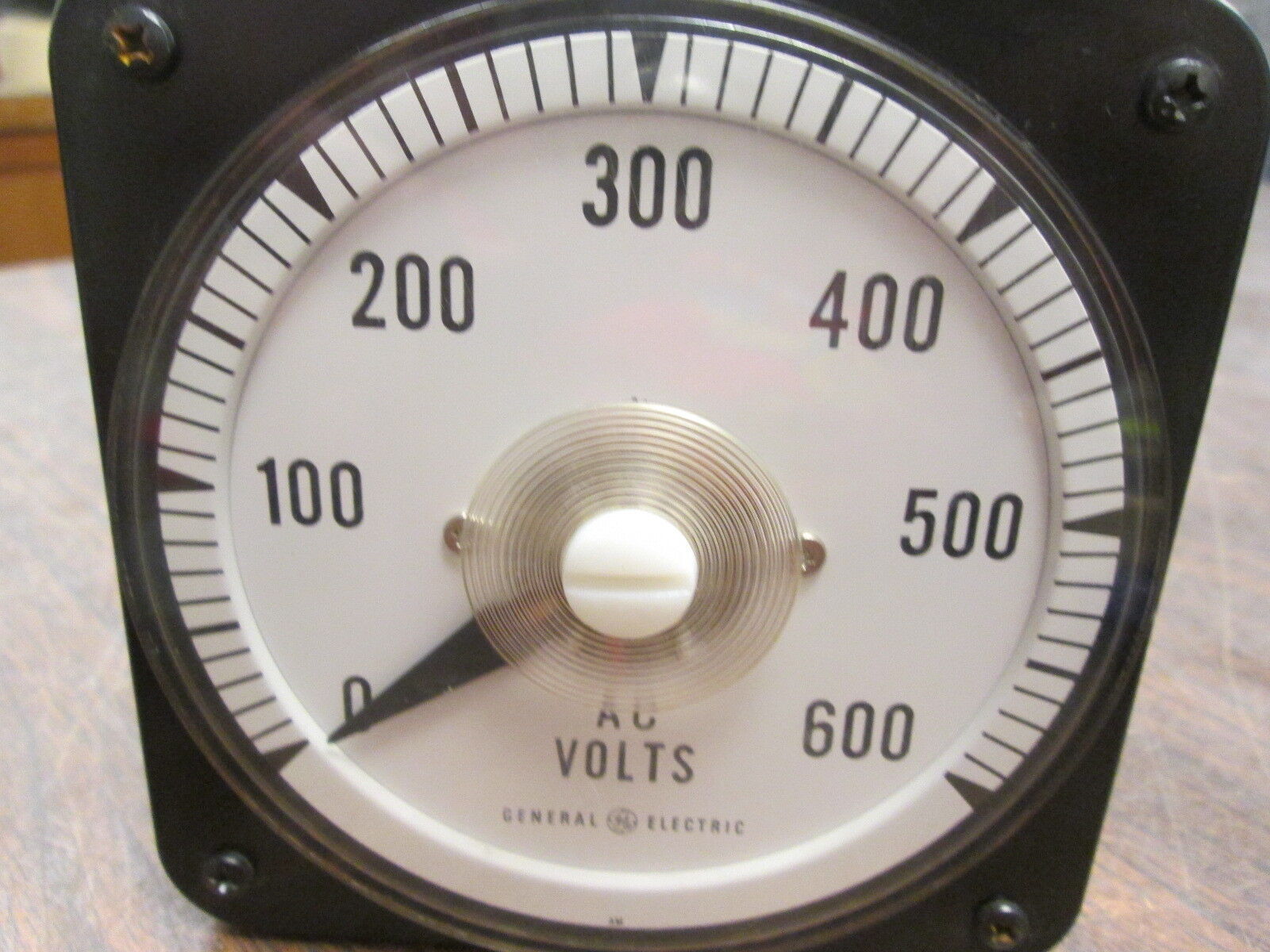 GE AC Voltmeter 103021SJSJ7MKS/P Range: 0-600V Used