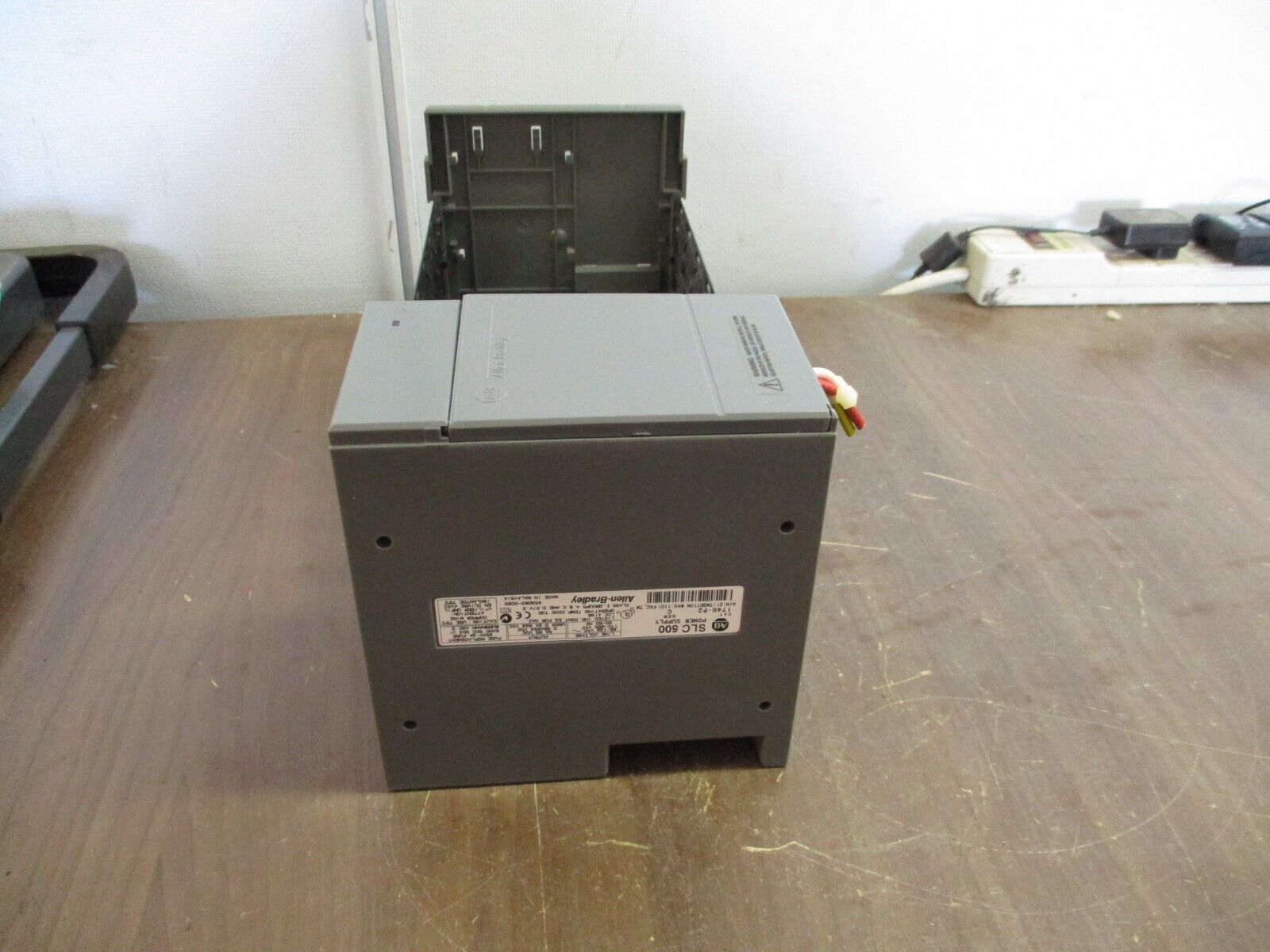 Allen-Bradley SLC 500 PLC Rack w/ Power Supply 1746-A7 / 1746-P2 7-Slot, Used