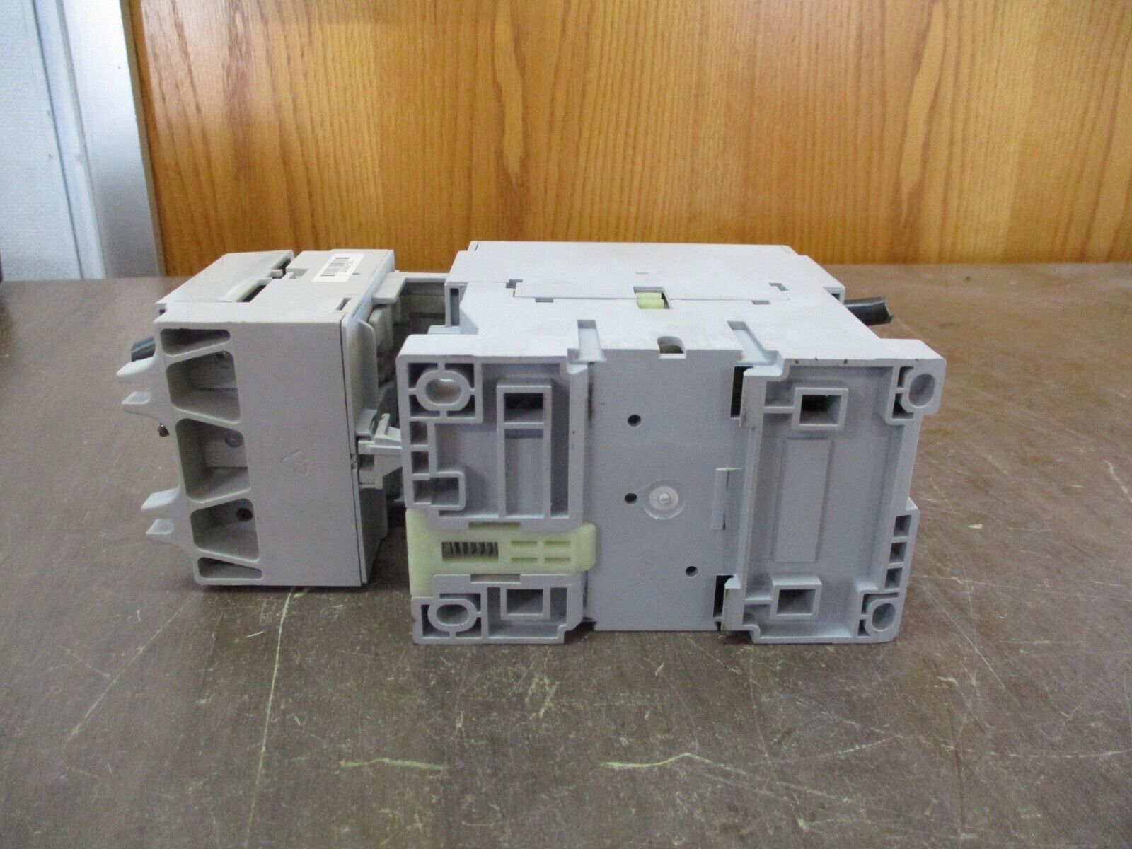 Allen-Bradley Starter 100-C72*00 / 193-EA2KE 120V Coil Trip: 26-85A 600V Used