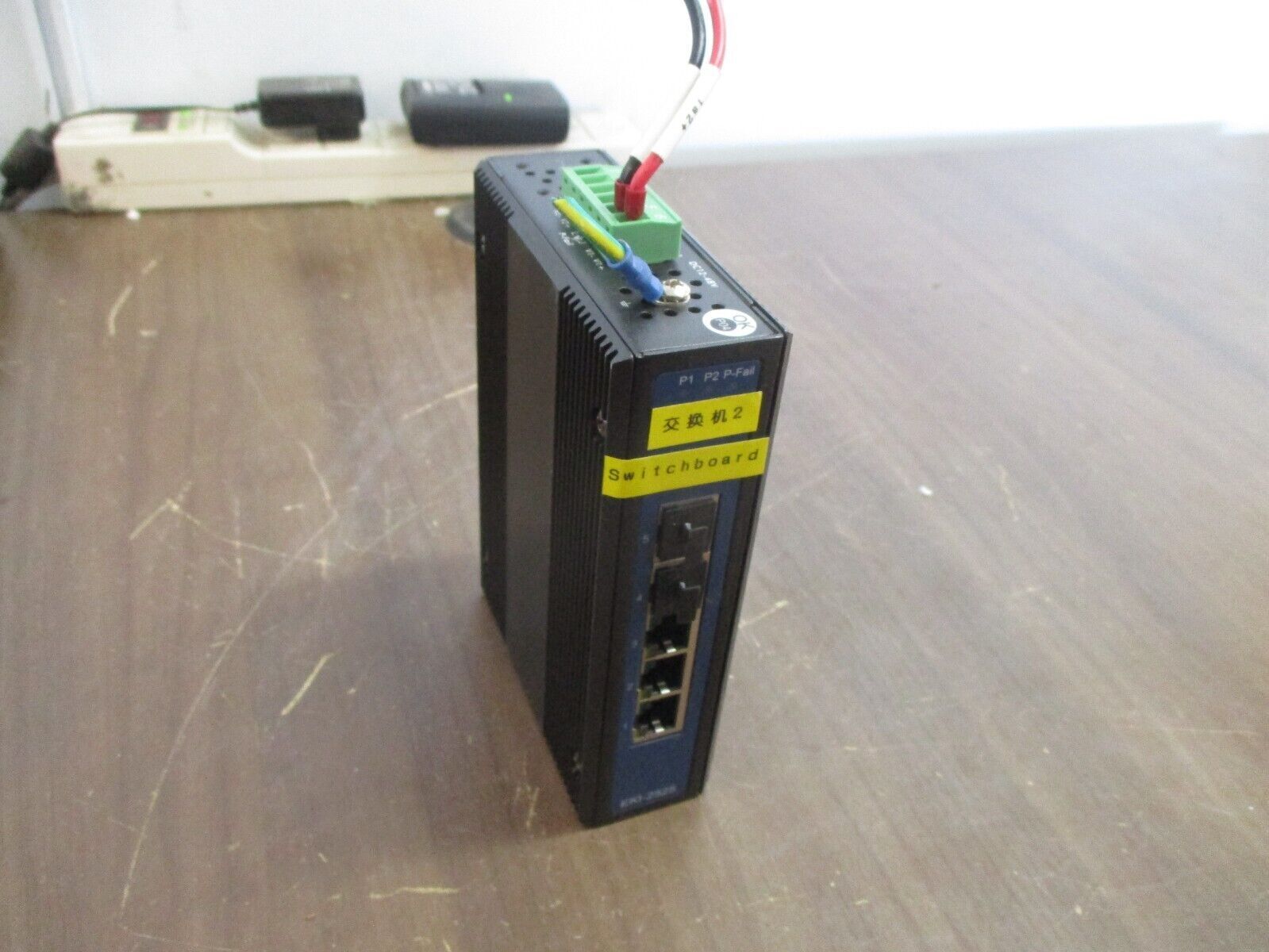 Advantech Ethernet Switch EKI-2525 5-Port Unmanaged 12-48VDC 1.5A Used