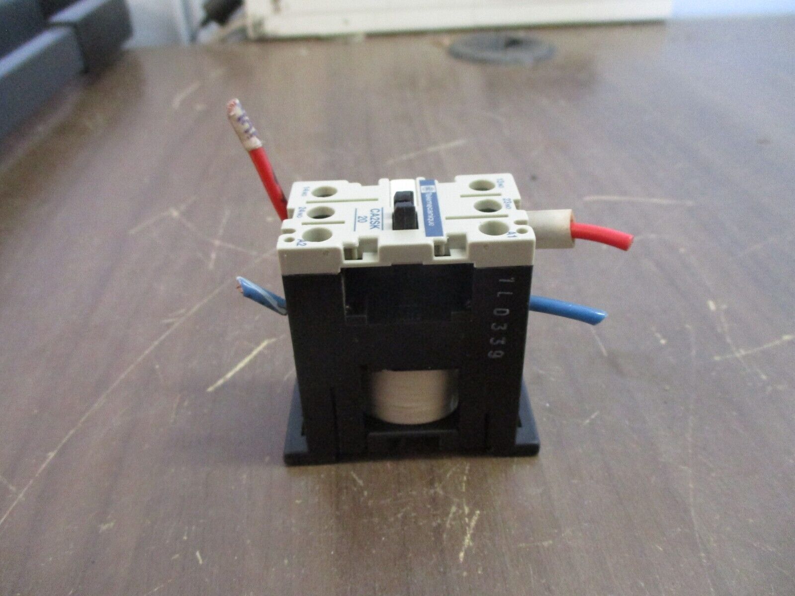 Telemecanique Contactor CA2SK 20 24V Coil 10A 600V Used