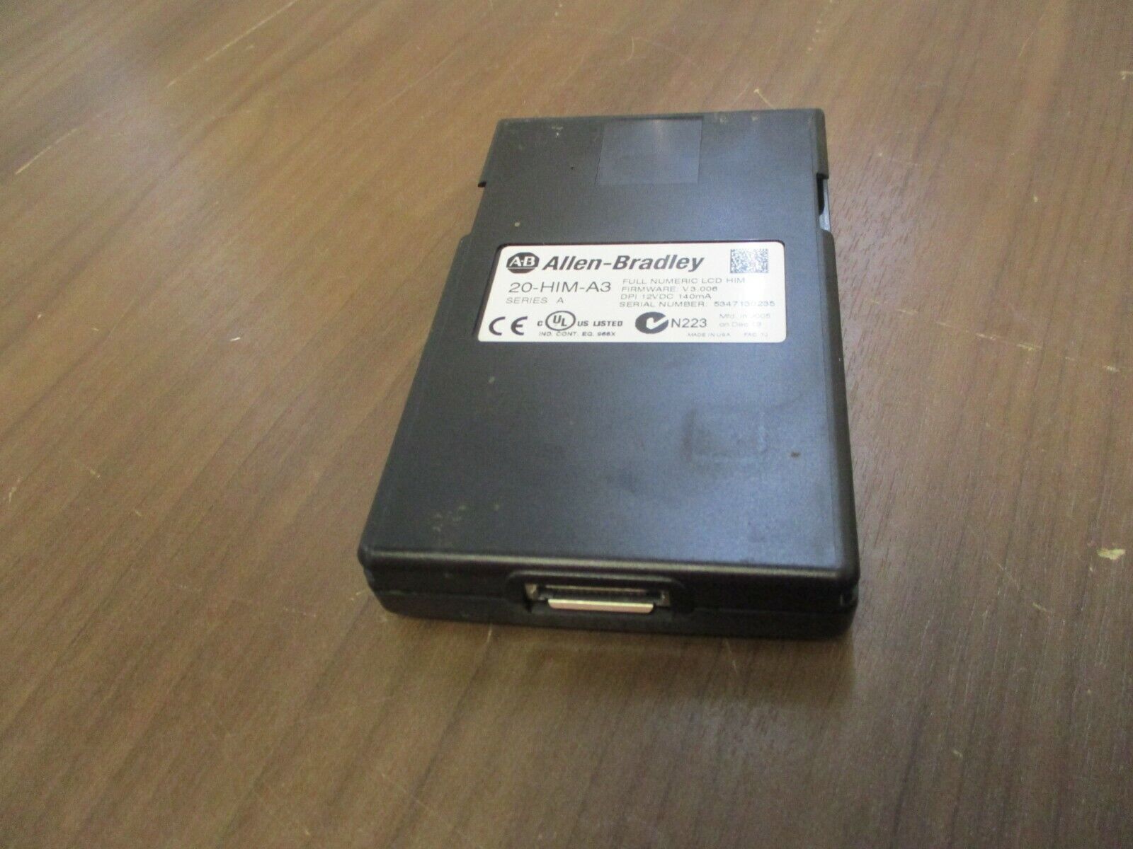 Allen-Bradley Keypad 20-HIM-A3 Ser. A F/W: V 3.006 12VDC 140mA *Cracked* Used
