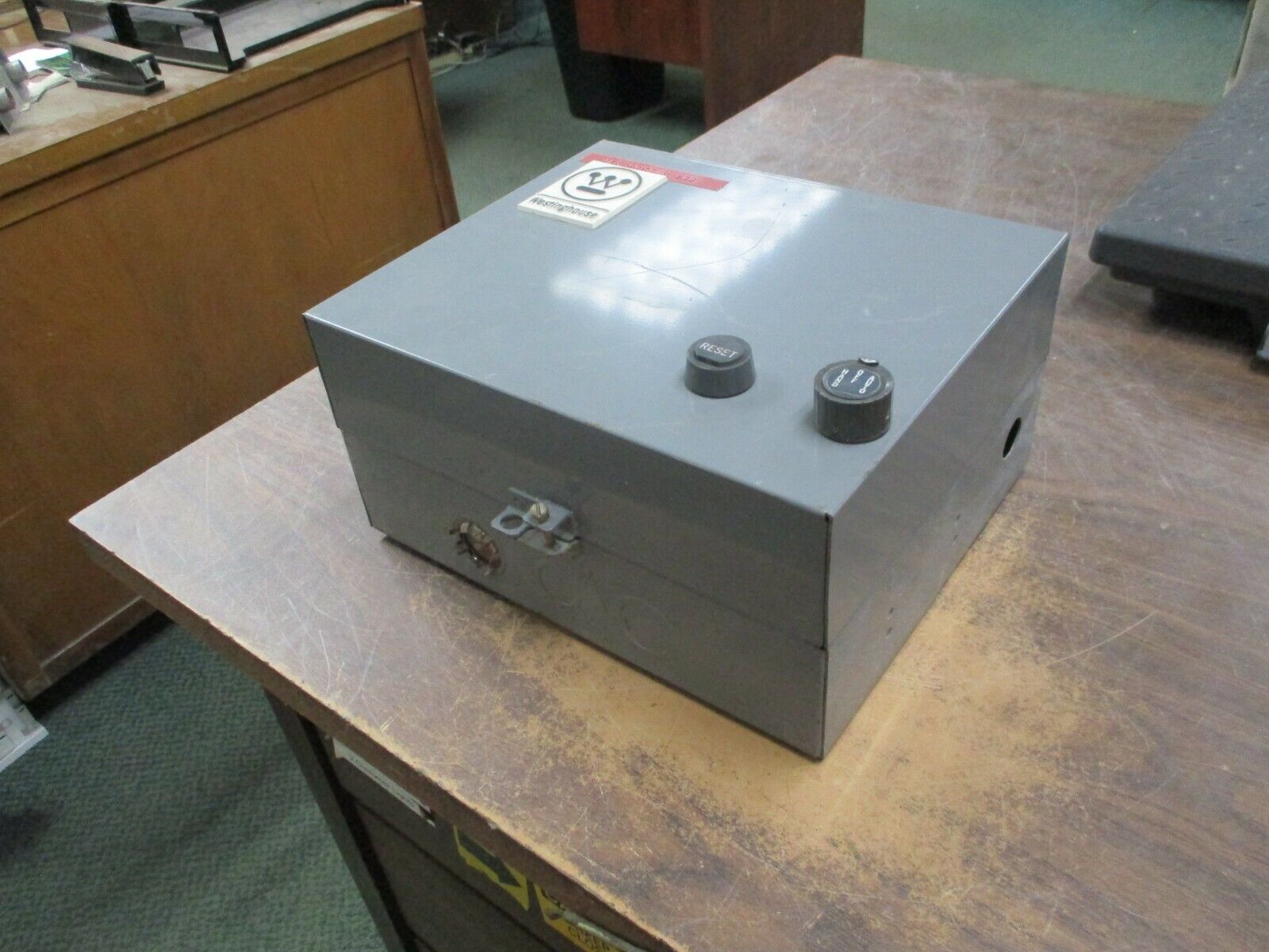 Westinghouse Enclosed Size 00 Starter A200MACX 120V Coil 9A Used