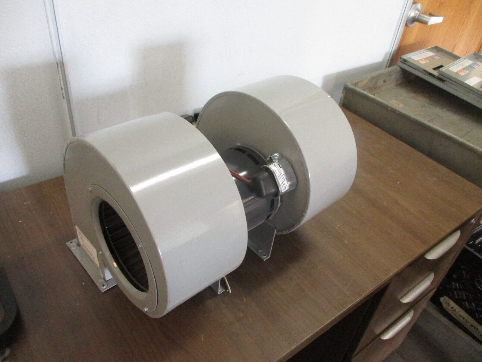 Kooltronic Dual Blower KBB67-67-102*4 Rev. 4 115V 50/60 Hz Used