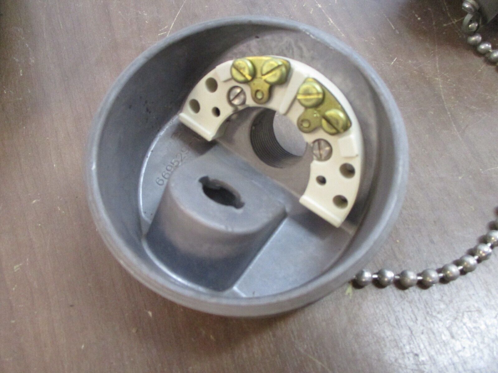 Bailey Meters Explosion Proof Outlet Box 669529-1 Used