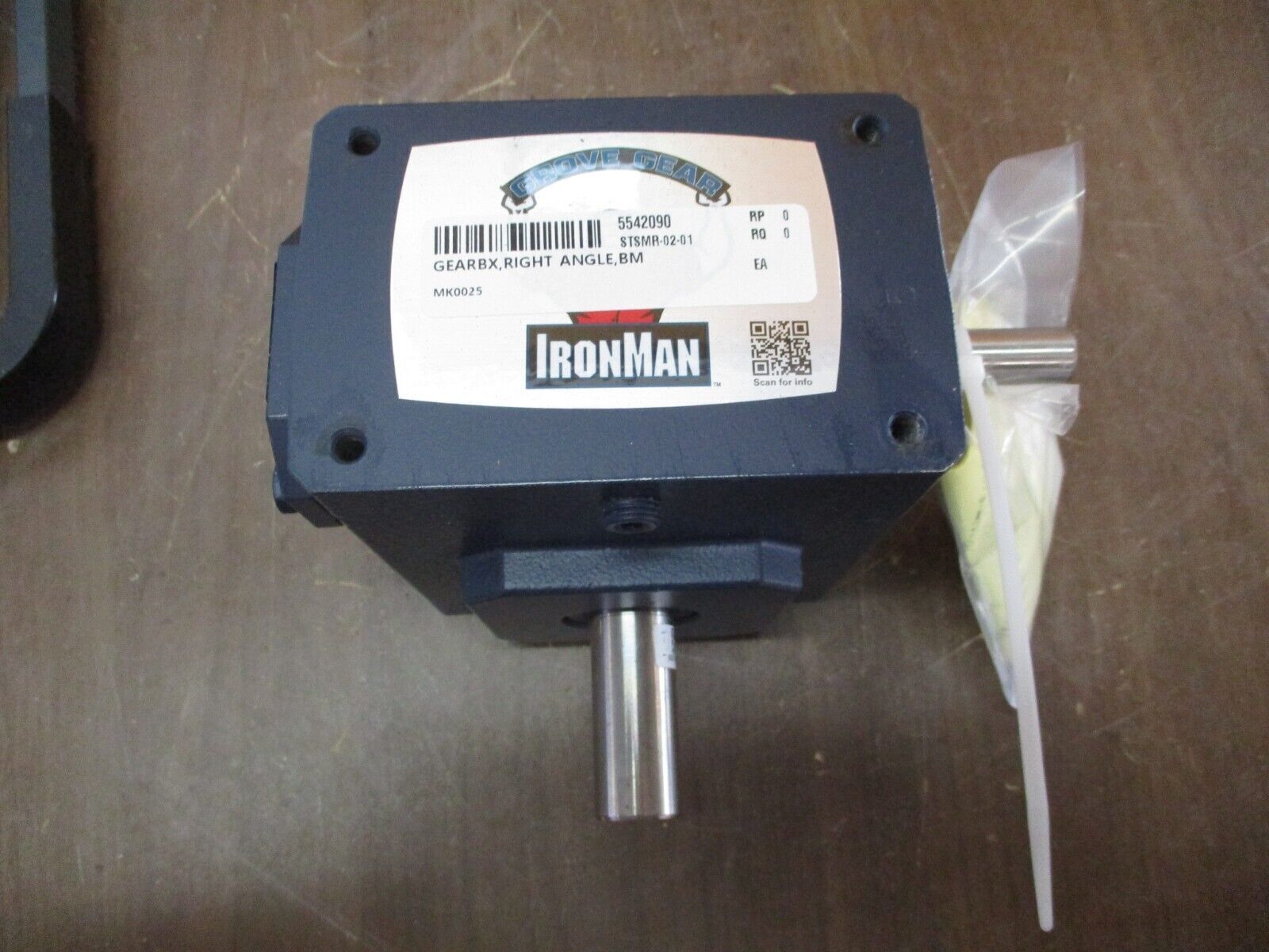 Grove Gear Ironman Reducer GRG8210001.00 Model #: GRG-B821-5-L Ratio 5:1 3.653HP