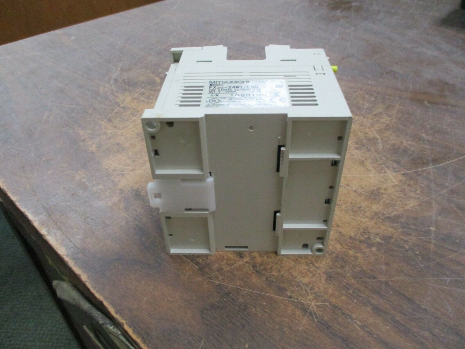 Mitsubishi Power Supply FX3G-24MT/ESS Output: 5-30VDC, 0.5A Used