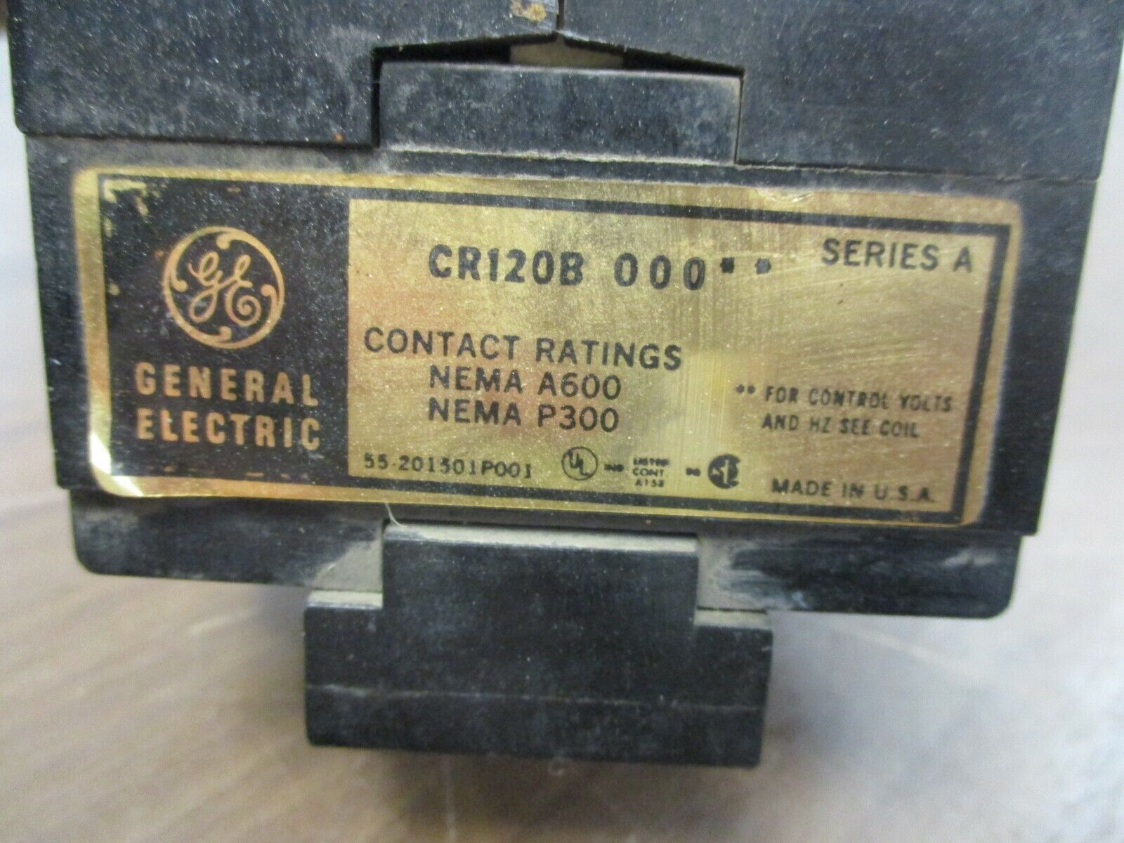 GE Relay CR120B 000** 120V Coil 600V Used