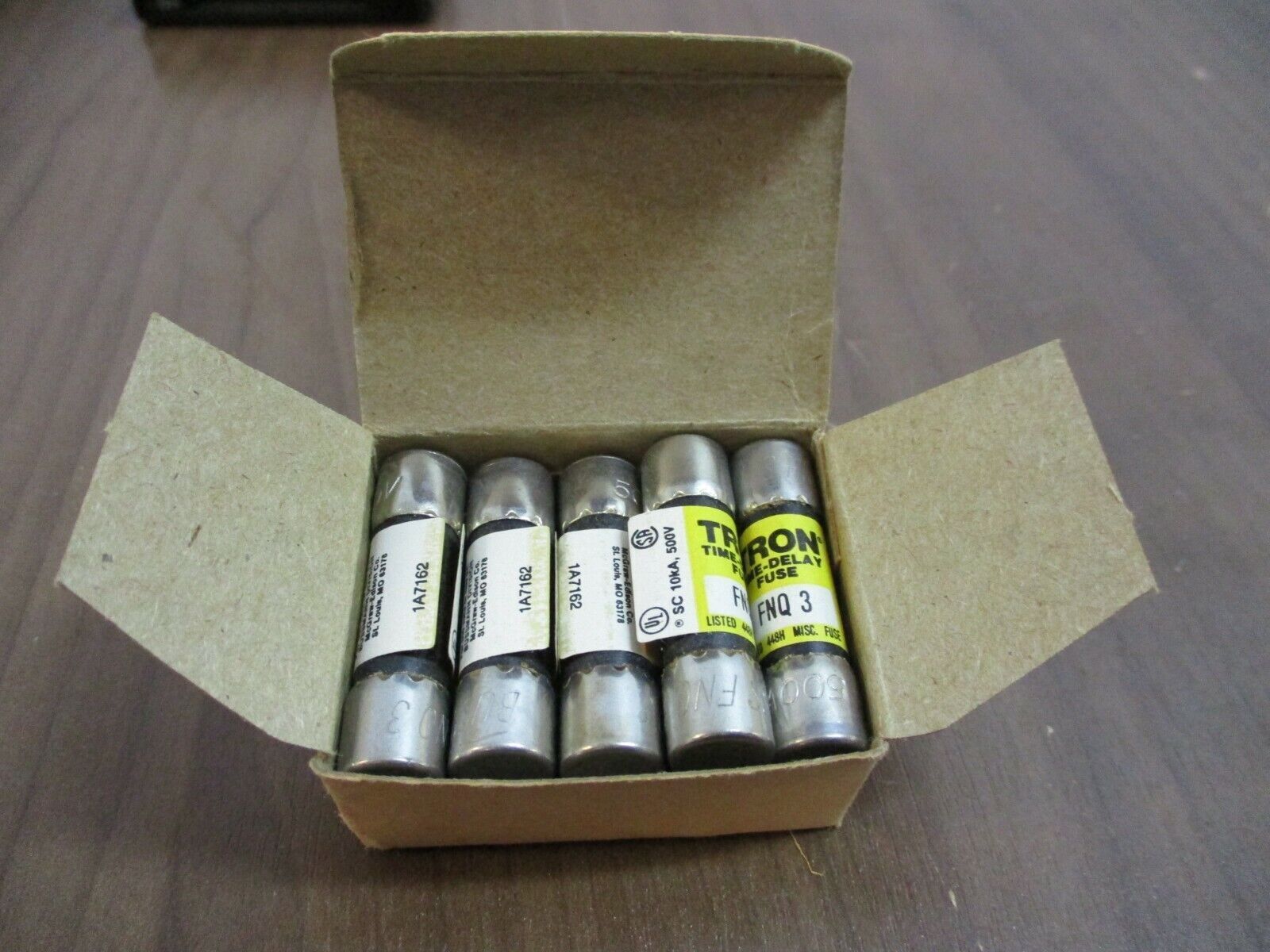 Bussmann Tron Fuse FNQ-3 3A 500V *Box of 10* New Surplus