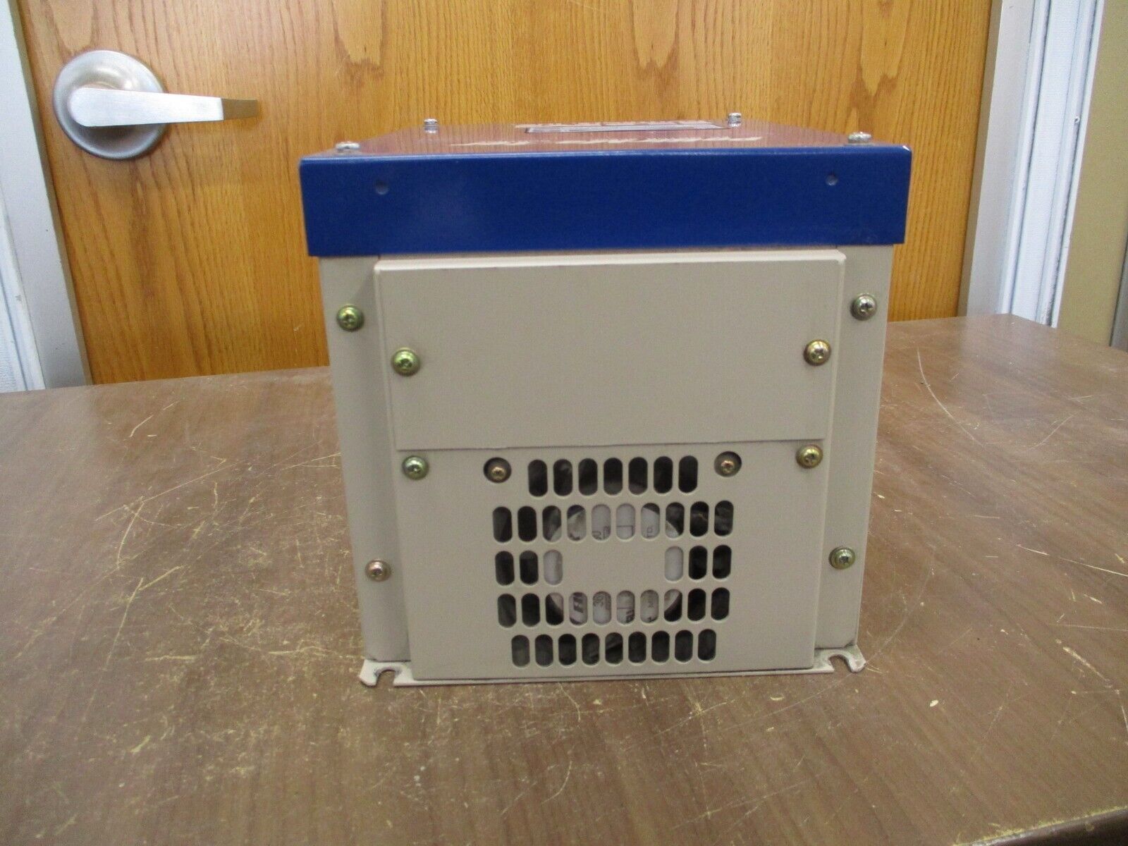 IDM Controls PowrMaster AC Drive CIMR-22G2 E-20 4.1 kVA 3Ph 50-400Hz Used