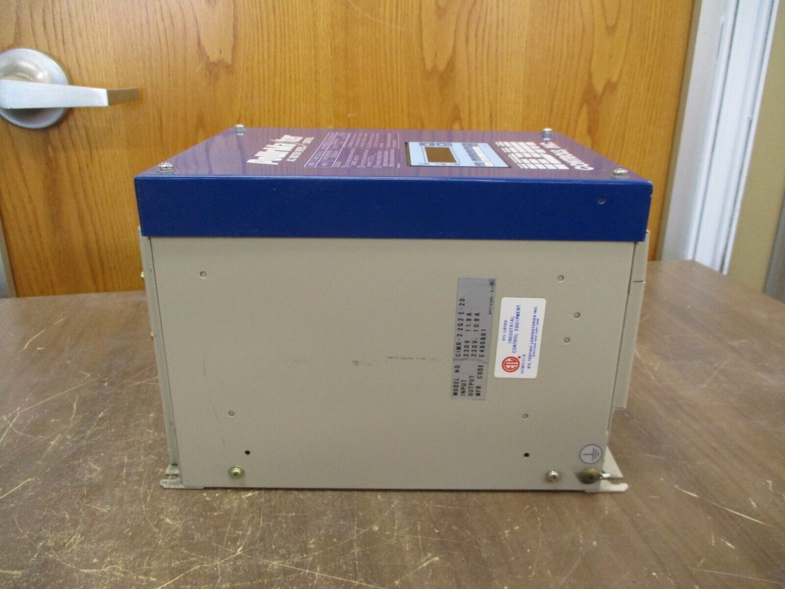 IDM Controls PowrMaster AC Drive CIMR-22G2 E-20 4.1 kVA 3Ph 50-400Hz Used