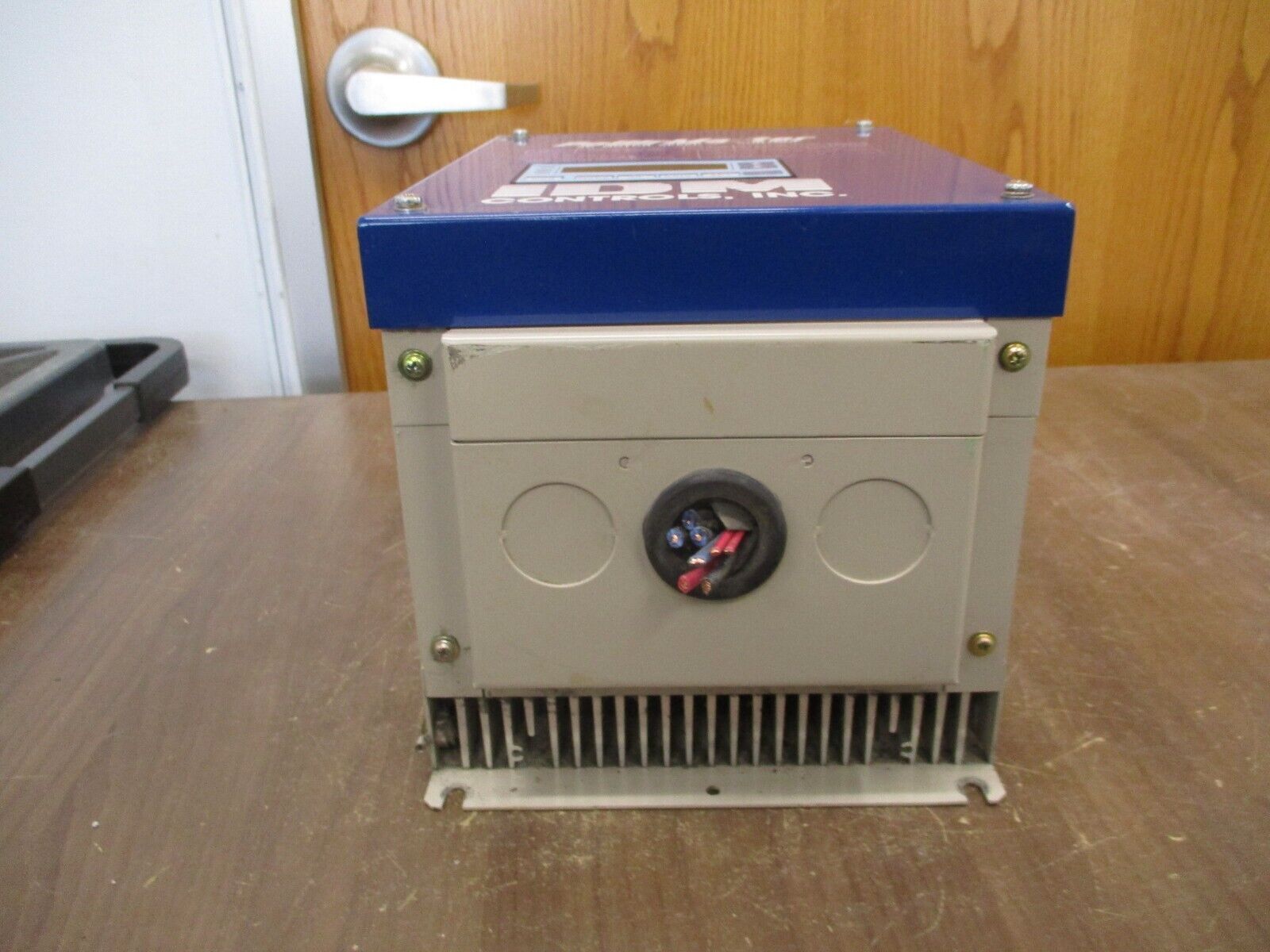 IDM Controls PowrMaster AC Drive CIMR-22G2 E-20 4.1 kVA 3Ph 50-400Hz Used