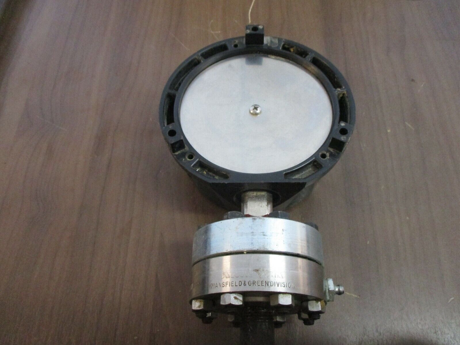 USG Solfrunt Pressure Gauge w/ Diaphragm Seal Range: 0-2500PSI Used