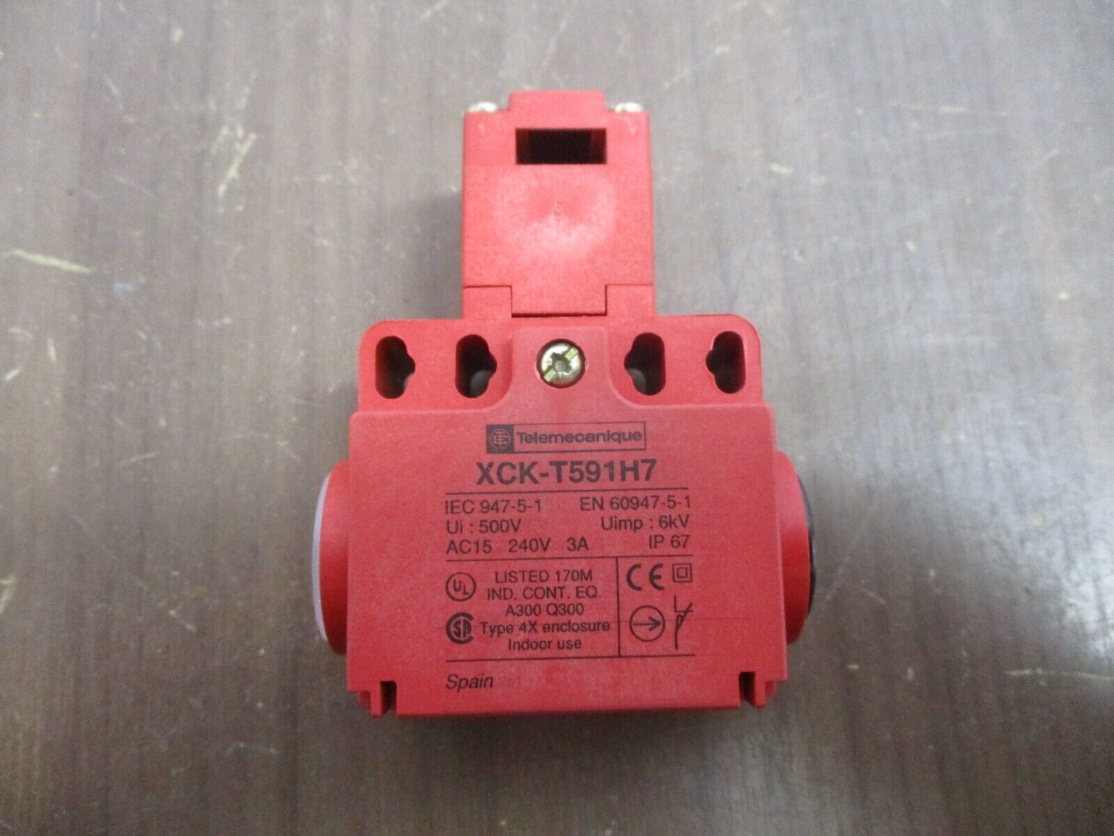 Telemecanique Limit Switch XCK T591H7 New Surplus