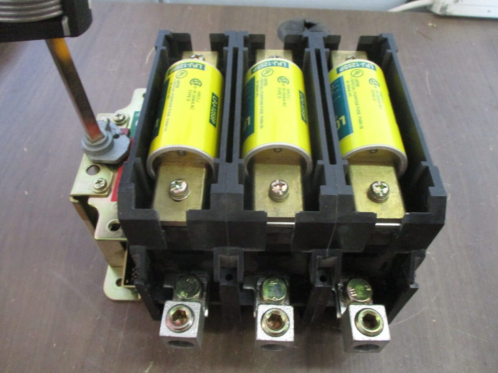 Allen-Bradley Fusible Disconnect Switch 194R-NN200P3 Ser. B 200A 600V 3P Used