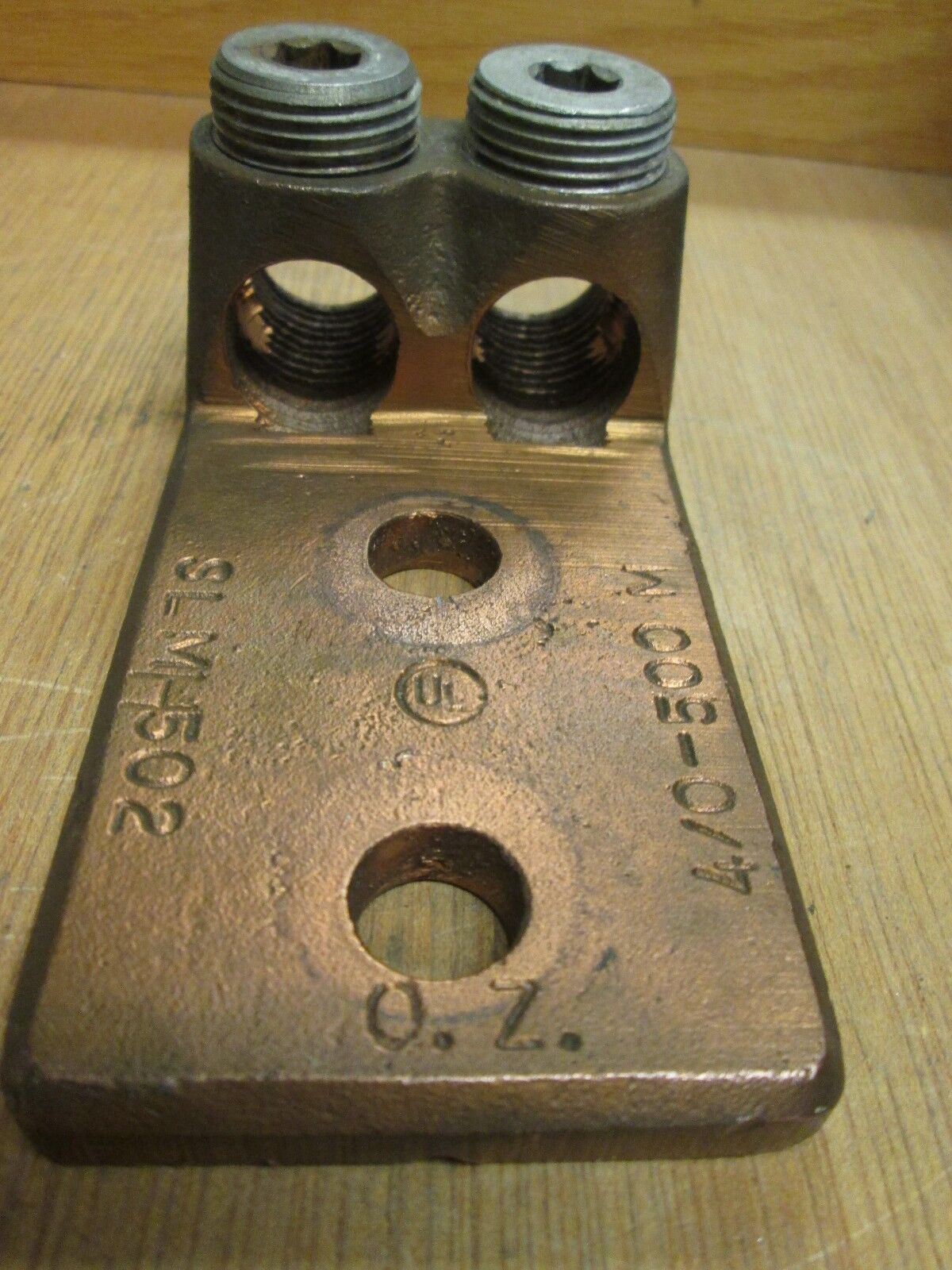 O.Z. Gedney Copper Lug SLMH502 4/0-500MCM 2W 2 bolt Used