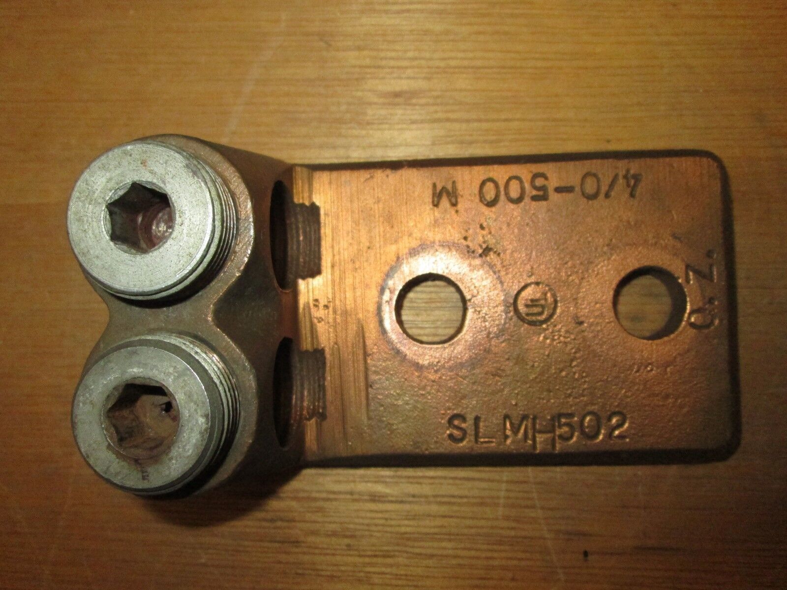 O.Z. Gedney Copper Lug SLMH502 4/0-500MCM 2W 2 bolt Used
