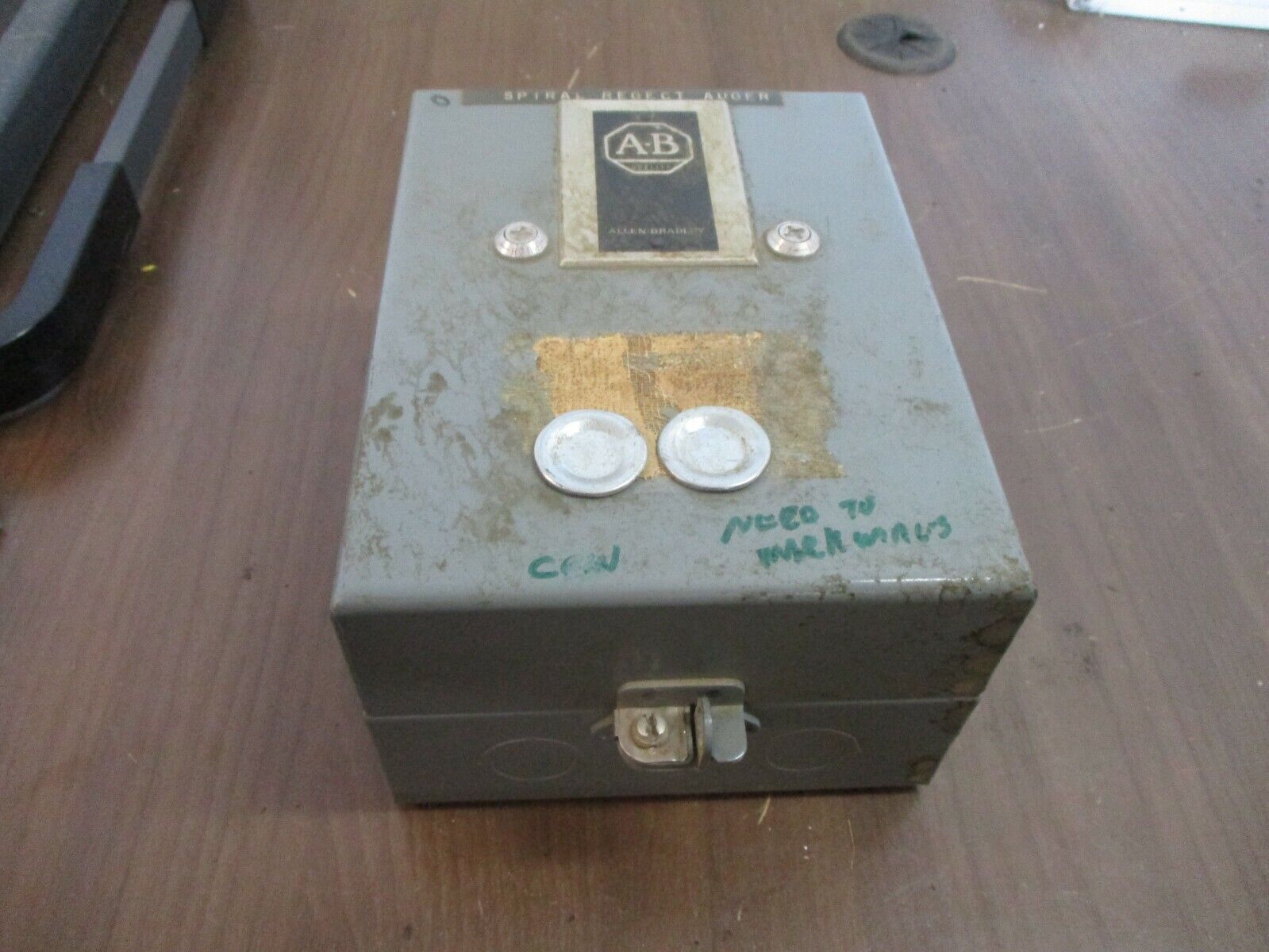 Allen-Bradley Enclosed Size 00 Starter 709-TOA103 Ser. K 230-240V Coil Used