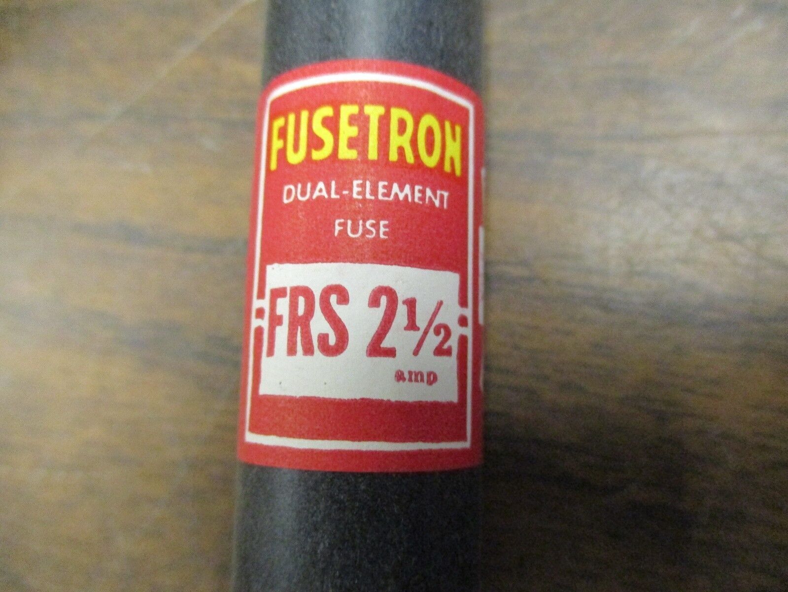 Bussmann Fusetron Fuse FRS2½ 600V 2½A *Box of 8* New Surplus