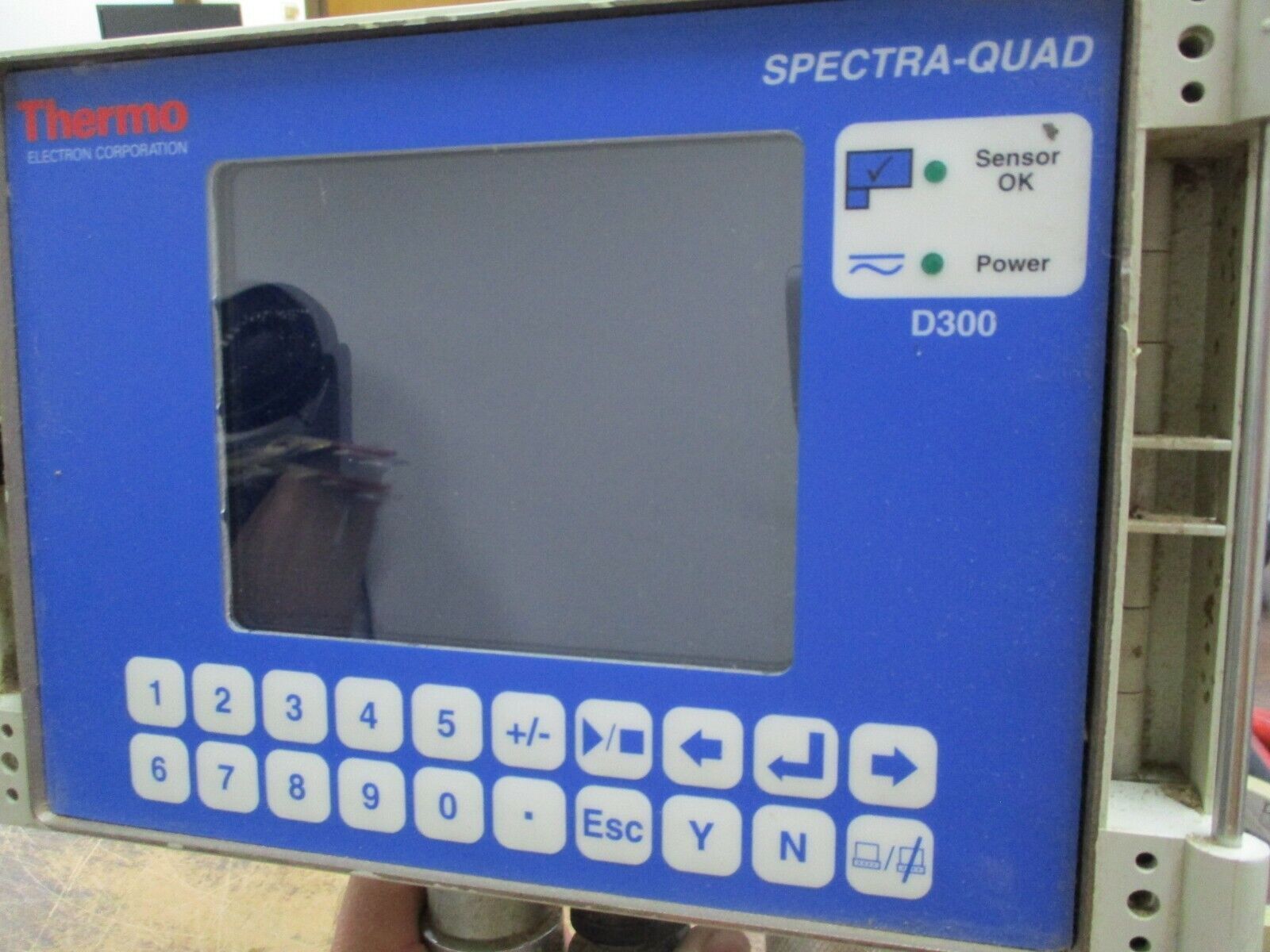 Thermo Electron Spectra-Quad Operator Interface D-300 90-250V 50/60Hz 70W Used