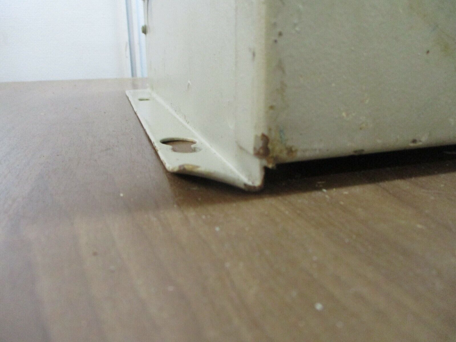 GE Transformer 9T51B512 2kVA Pri: 240/480V Sec: 120/240V 1Ph 50/60Hz Used